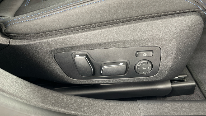 BMW 4 Series M440i xDrive MHT 5dr Step Auto [M Sport Pro Pack] Petrol Hatchback